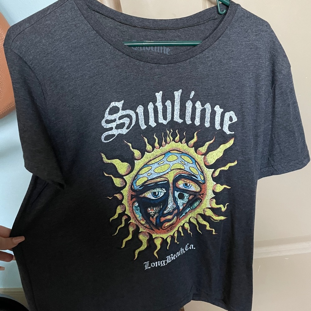Graphic tee